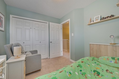 1426 152 Avenue, Edmonton, AB - Indoor Photo Showing Bedroom