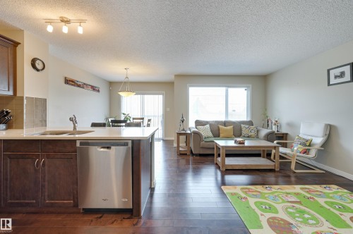 1426 152 Avenue, Edmonton, AB - Indoor