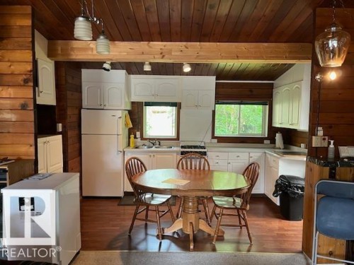 1040 A&B Mitchell Beach Beach, Rural Leduc County, AB 