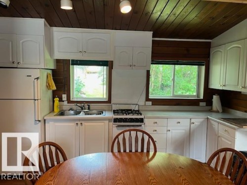 1040 A&B Mitchell Beach Beach, Rural Leduc County, AB 