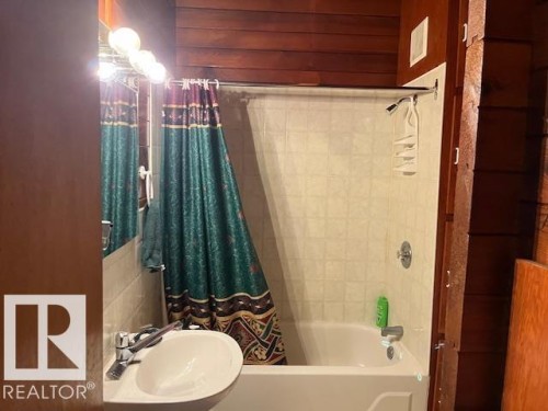 1040 A&B Mitchell Beach Beach, Rural Leduc County, AB 