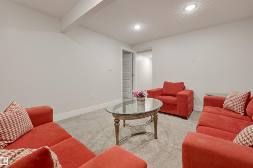 3625 Keswick Boulevard, Edmonton, AB - Indoor Photo Showing Living Room