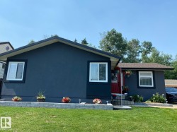 18 Moberly Crescent Fort Mcmurray, AB T9H 1G9