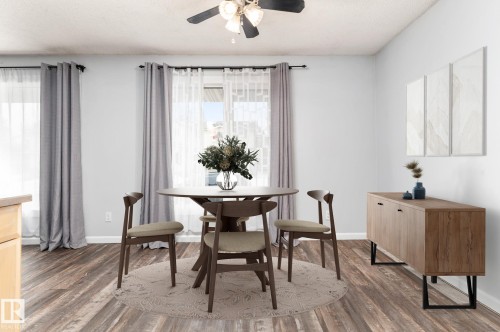 35 Wellington Crescent, Spruce Grove, AB - Indoor Photo Showing Dining Room