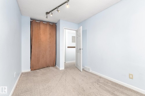 35 Wellington Crescent, Spruce Grove, AB - Indoor Photo Showing Other Room