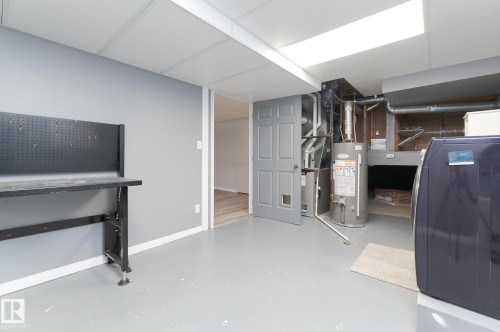 35 Wellington Crescent, Spruce Grove, AB - Indoor