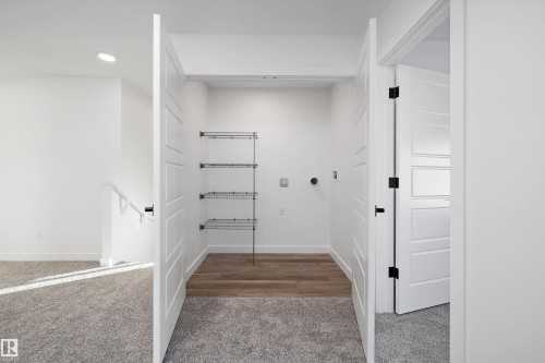 18713 18A Avenue, Edmonton, AB - Indoor Photo Showing Other Room