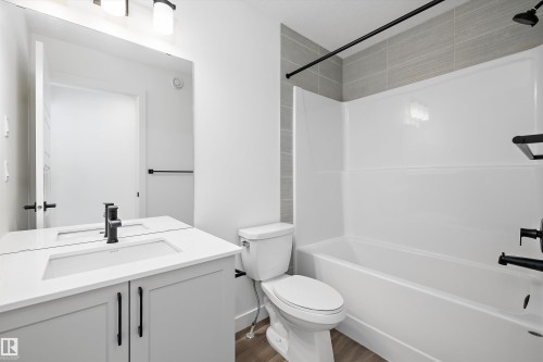 18713 18A Avenue, Edmonton, AB - Indoor Photo Showing Bathroom