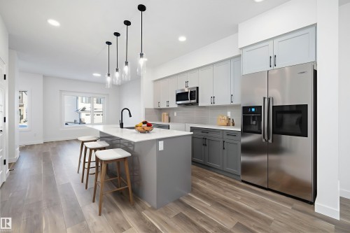 18713 18A Avenue, Edmonton, AB - Indoor Photo Showing Kitchen With Upgraded Kitchen