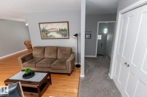 13503 111 Street Nw, Edmonton, AB - Indoor Photo Showing Living Room