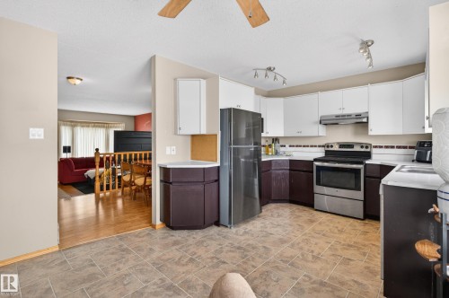 10636 110 Street, Westlock, AB - Indoor Photo Showing Kitchen
