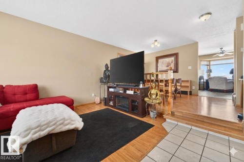 10636 110 Street, Westlock, AB - Indoor Photo Showing Living Room