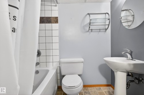 10636 110 Street, Westlock, AB - Indoor Photo Showing Bathroom