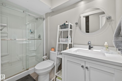 3 4835 Wright Drive, Edmonton, AB - Indoor Photo Showing Bathroom