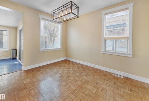 11212 75 Avenue, Edmonton, AB - Indoor Photo Showing Other Room