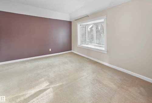 11212 75 Avenue, Edmonton, AB - Indoor Photo Showing Other Room
