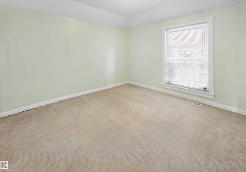 11212 75 Avenue, Edmonton, AB - Indoor Photo Showing Other Room