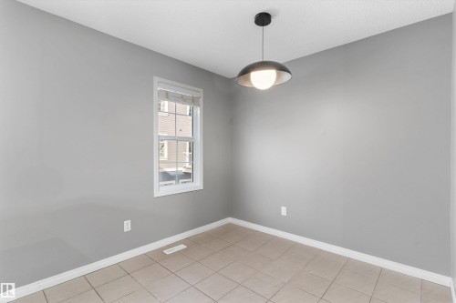 49 9151 Shaw Way, Edmonton, AB - Indoor Photo Showing Other Room