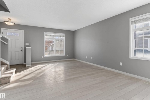 49 9151 Shaw Way, Edmonton, AB - Indoor Photo Showing Other Room