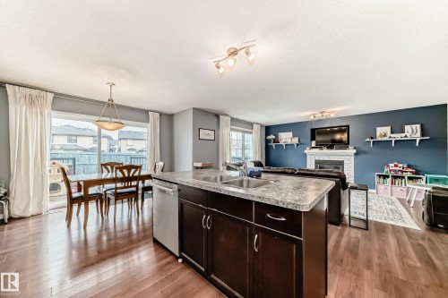 5006 Godson Crest, Edmonton, AB 