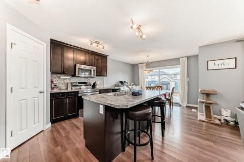 5006 Godson Crest, Edmonton, AB 