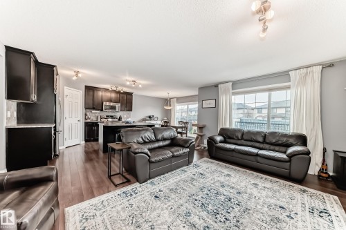 5006 Godson Crest, Edmonton, AB 