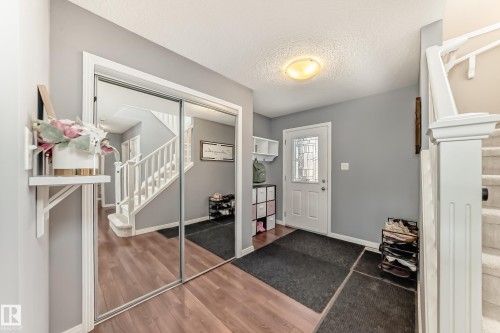 5006 Godson Crest, Edmonton, AB 