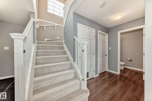 5006 Godson Crest, Edmonton, AB 