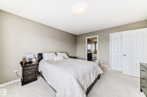 5006 Godson Crest, Edmonton, AB 