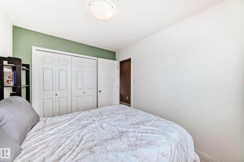 5006 Godson Crest, Edmonton, AB 