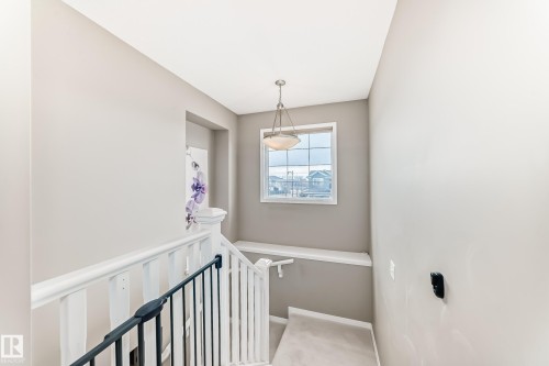 5006 Godson Crest, Edmonton, AB 