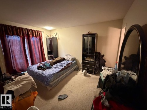 8816 137 Avenue, Edmonton, AB - Indoor Photo Showing Bedroom