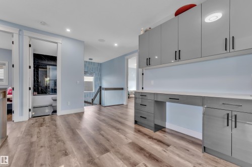 2011 18 Avenue, Edmonton, AB - Indoor Photo Showing Kitchen