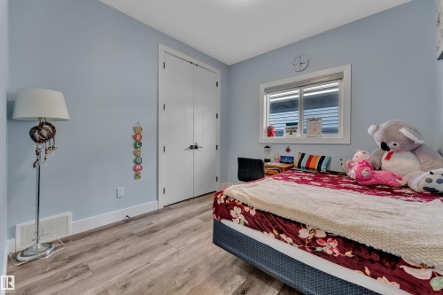 2011 18 Avenue, Edmonton, AB - Indoor Photo Showing Bedroom