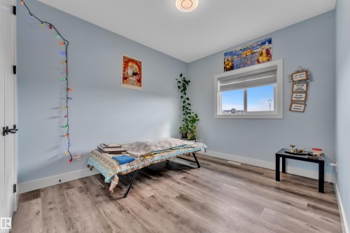 2011 18 Avenue, Edmonton, AB - Indoor