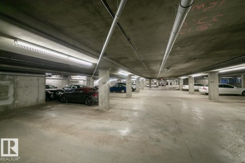 205 35 Sturgeon Road, St. Albert, AB - Indoor Photo Showing Garage