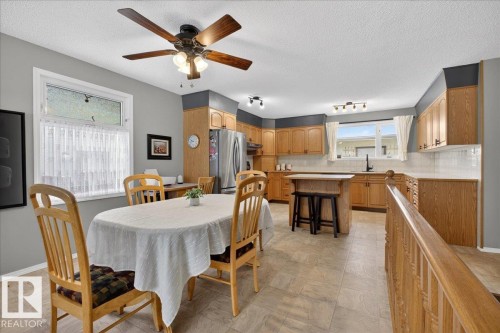 8711 22 Avenue, Edmonton, AB - Indoor Photo Showing Dining Room