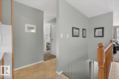 8711 22 Avenue, Edmonton, AB - Indoor Photo Showing Other Room