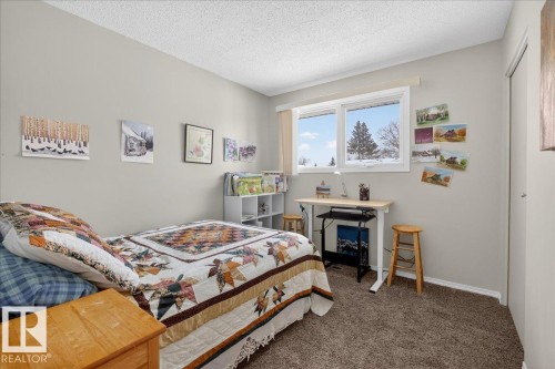 8711 22 Avenue, Edmonton, AB - Indoor Photo Showing Bedroom