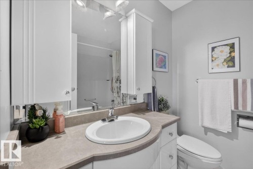 8711 22 Avenue, Edmonton, AB - Indoor Photo Showing Bathroom