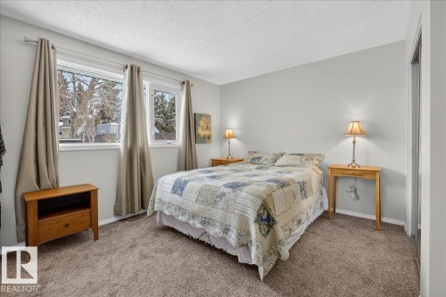 8711 22 Avenue, Edmonton, AB - Indoor Photo Showing Bedroom