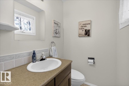 8711 22 Avenue, Edmonton, AB - Indoor Photo Showing Bathroom