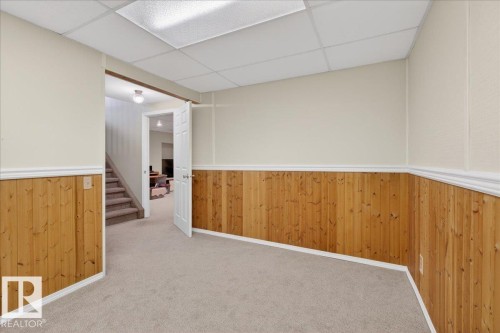 8711 22 Avenue, Edmonton, AB - Indoor Photo Showing Other Room