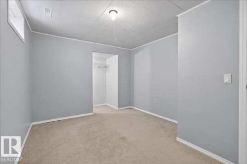 8711 22 Avenue, Edmonton, AB - Indoor Photo Showing Other Room