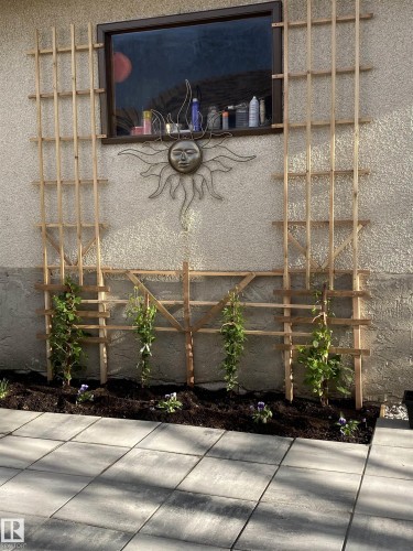 8711 22 Avenue, Edmonton, AB - Outdoor