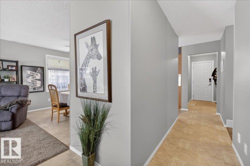 8711 22 Avenue, Edmonton, AB - Indoor Photo Showing Other Room