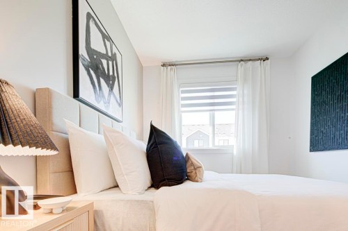 18717 18A Avenue, Edmonton, AB - Indoor Photo Showing Bedroom