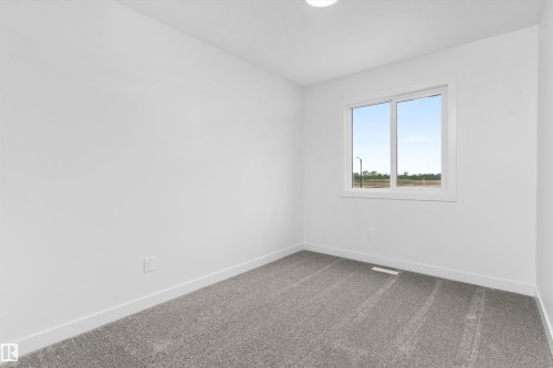 18717 18A Avenue Nw, Edmonton, AB - Indoor Photo Showing Other Room