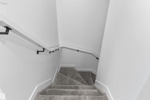 18717 18A Avenue Nw, Edmonton, AB - Indoor Photo Showing Other Room