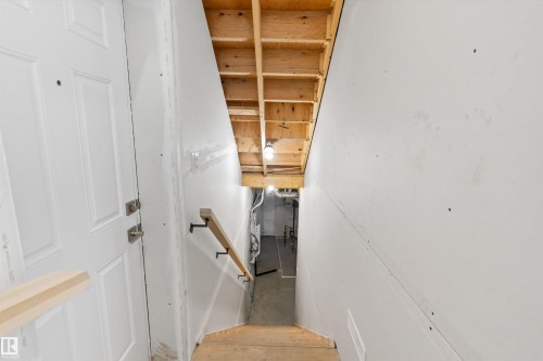 18717 18A Avenue Nw, Edmonton, AB - Indoor Photo Showing Other Room
